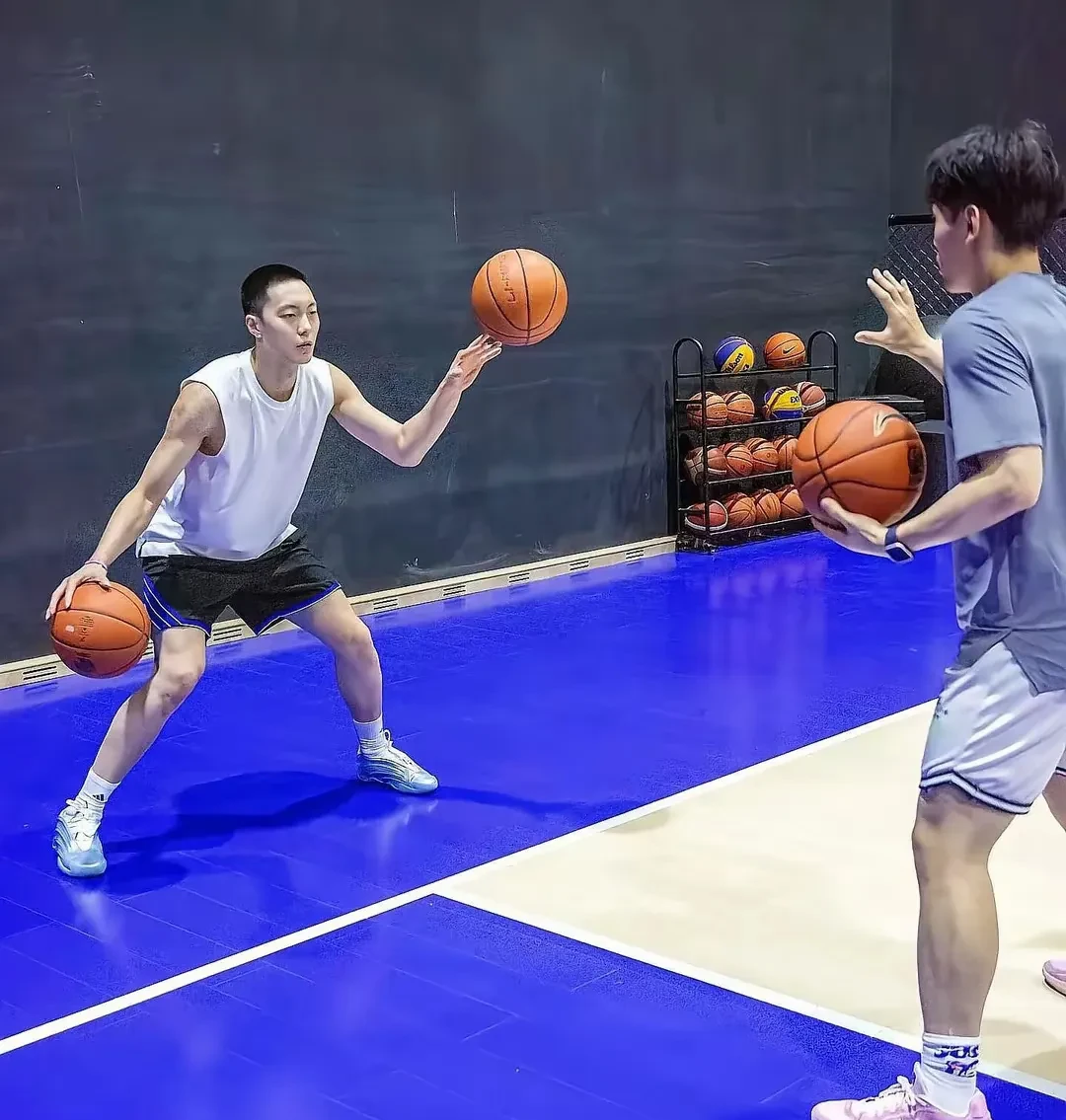 多米体育-关于广东男篮张昊训练日常投射训练&amp;结合球出手的信息