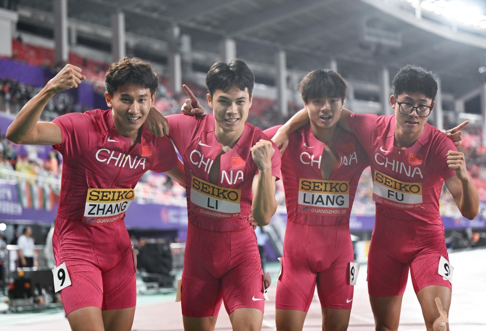 世锦赛男子4x200米自由泳接力预赛：中国队第六晋级决赛(4*200米自由泳接力冠军)